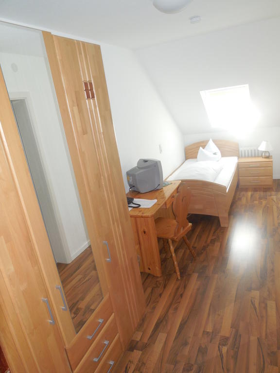 Hotel Garni Am Hechenberg Майнц Стая снимка