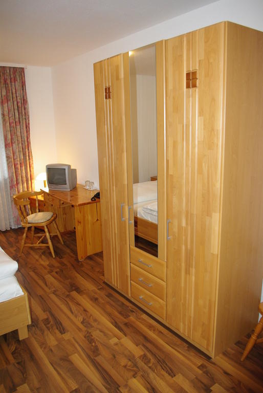 Hotel Garni Am Hechenberg Майнц Стая снимка